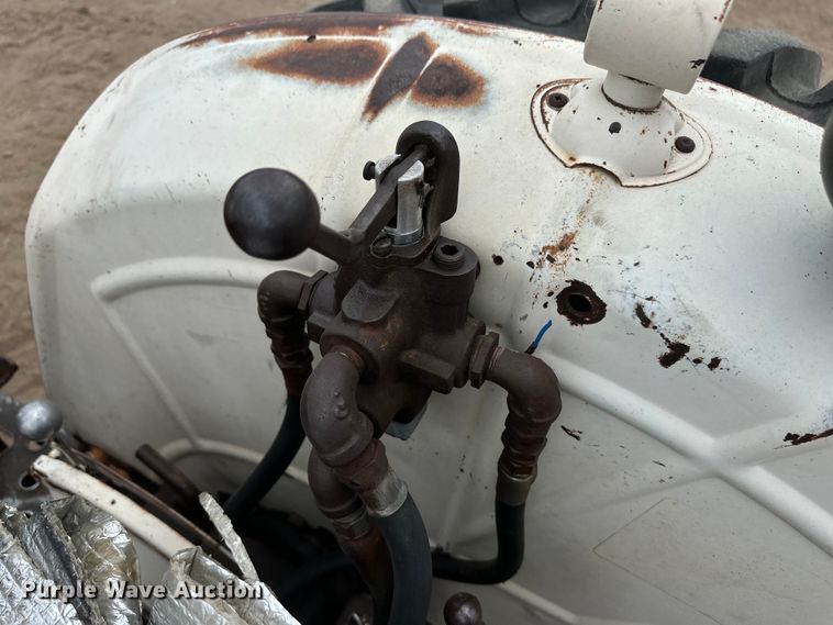 image for item OI9158 1966 David Brown 990A tractor