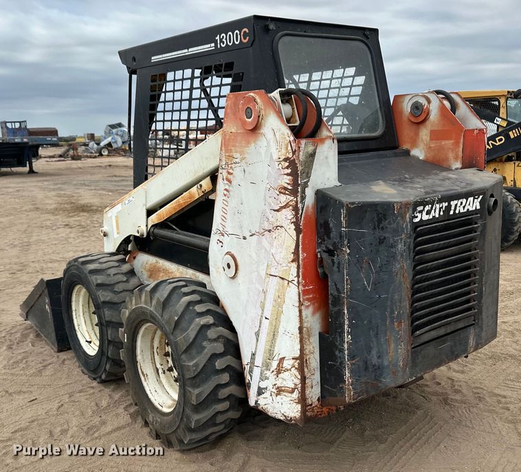 image for item OI9161 Scat-Trak 1300C skid steer loader