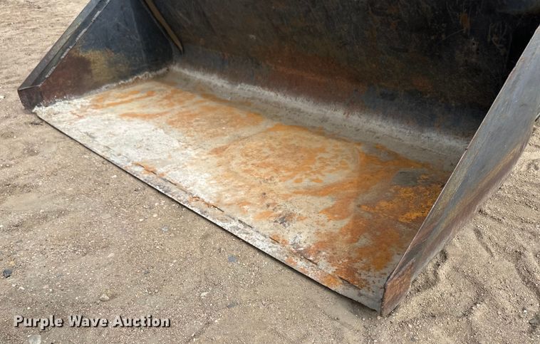 image for item OI9165 1982 John Deere L125L skid steer loader