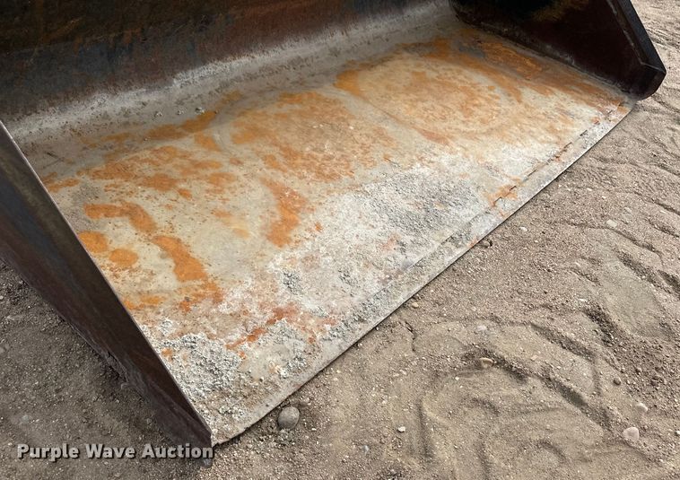 image for item OI9165 1982 John Deere L125L skid steer loader