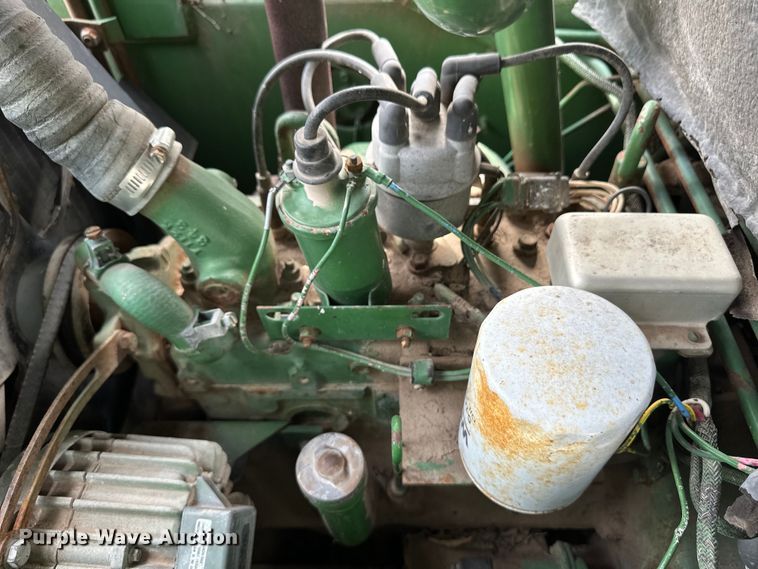 image for item OI9165 1982 John Deere L125L skid steer loader