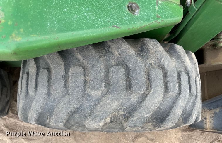 image for item OI9165 1982 John Deere L125L skid steer loader