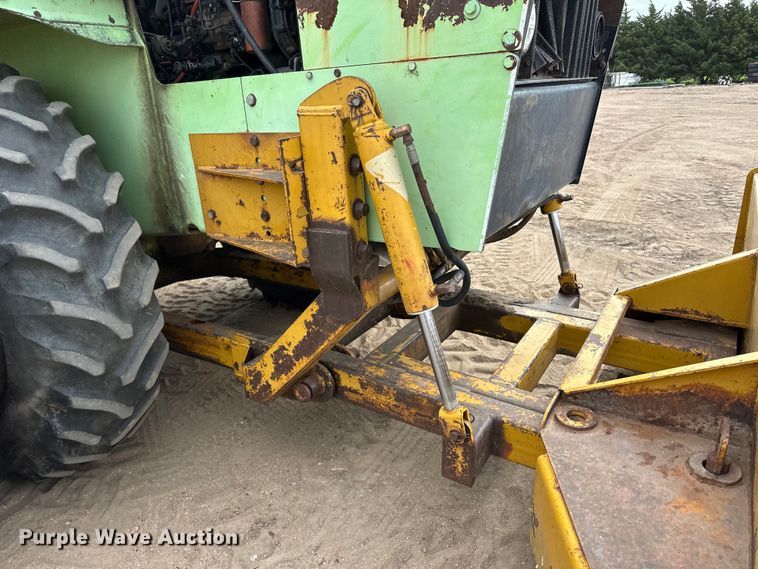 image for item OI9166 1983 Steiger Bearcat ST225 4WD tractor