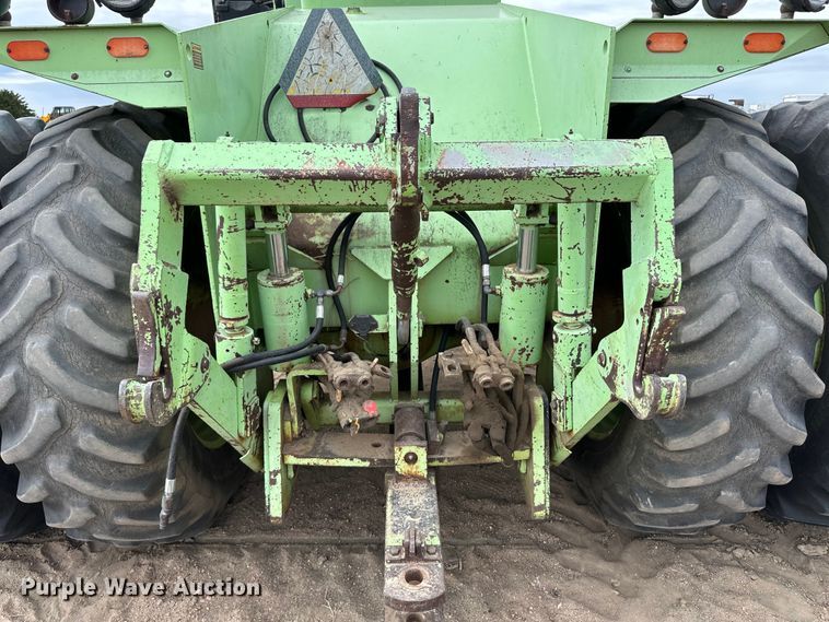 image for item OI9166 1983 Steiger Bearcat ST225 4WD tractor