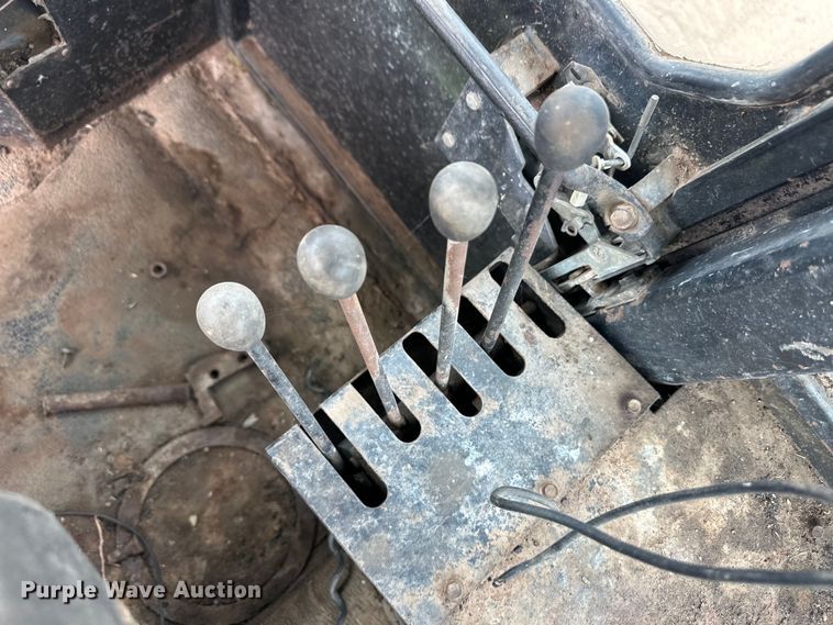 image for item OI9166 1983 Steiger Bearcat ST225 4WD tractor