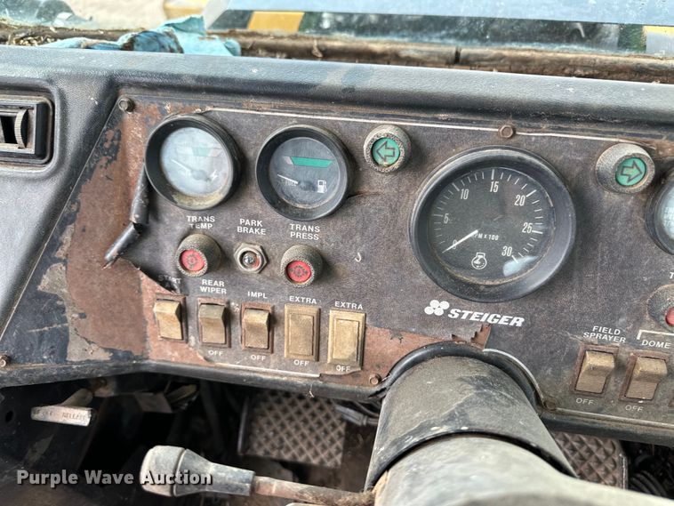 image for item OI9166 1983 Steiger Bearcat ST225 4WD tractor