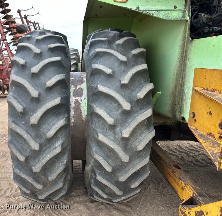 image for item OI9166 1983 Steiger Bearcat ST225 4WD tractor