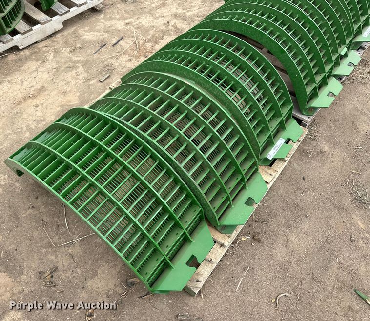 image for item OI9167 John Deere concaves 