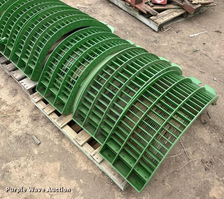 image for item OI9167 John Deere concaves 