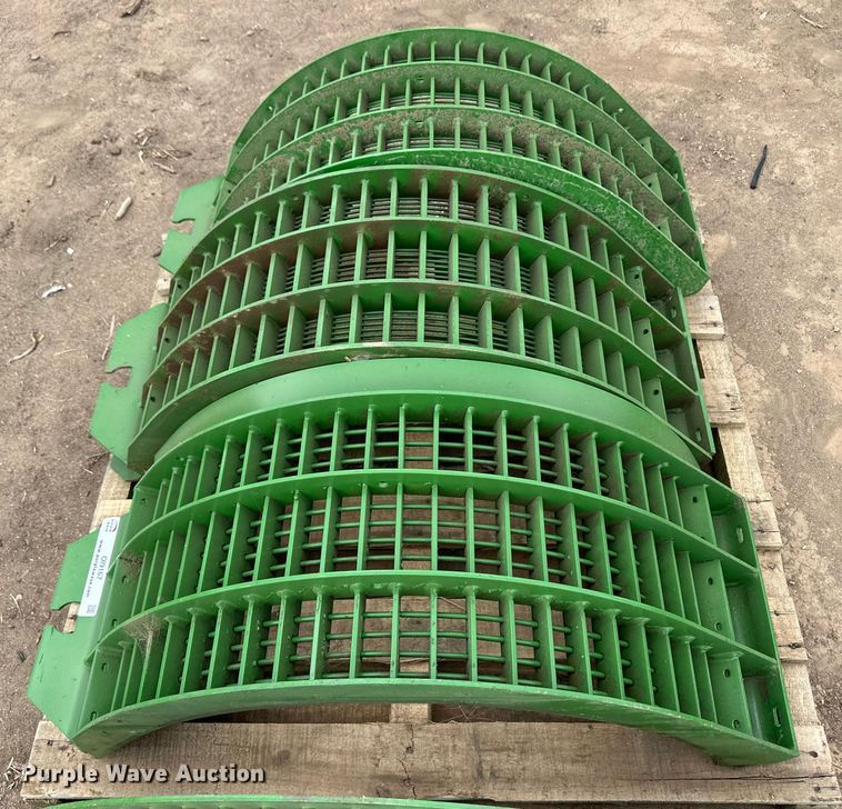 image for item OI9167 John Deere concaves 