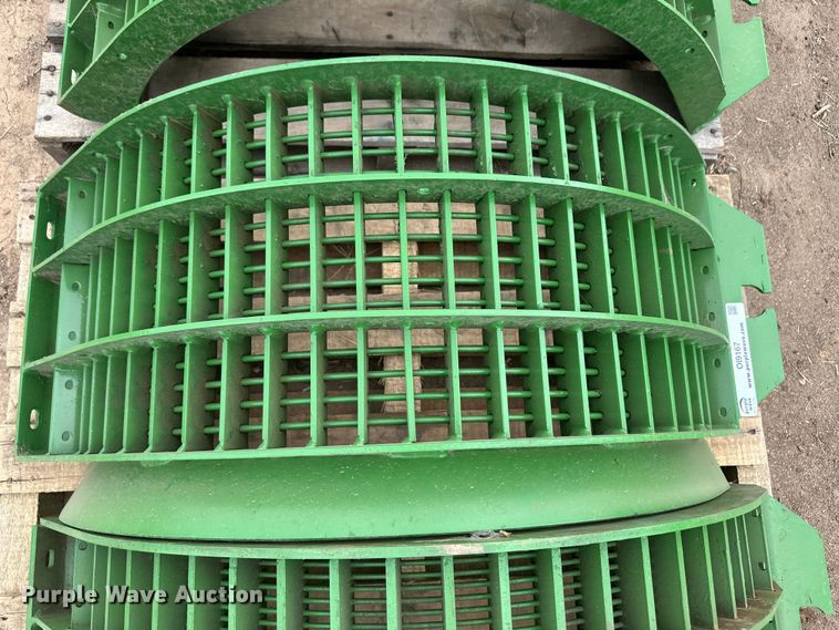 image for item OI9167 John Deere concaves 