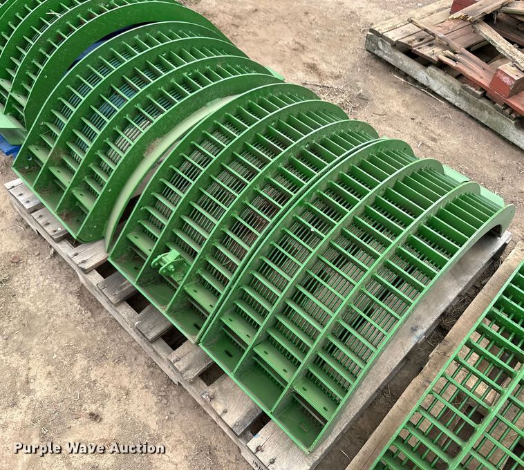 image for item OI9168 John Deere small grain concaves 