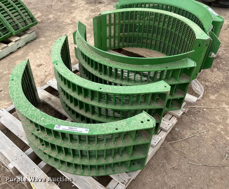 image for item OI9171 John Deere small grain concaves