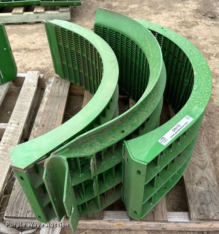 image for item OI9172 John Deere small grain concaves