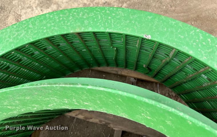 image for item OI9172 John Deere small grain concaves