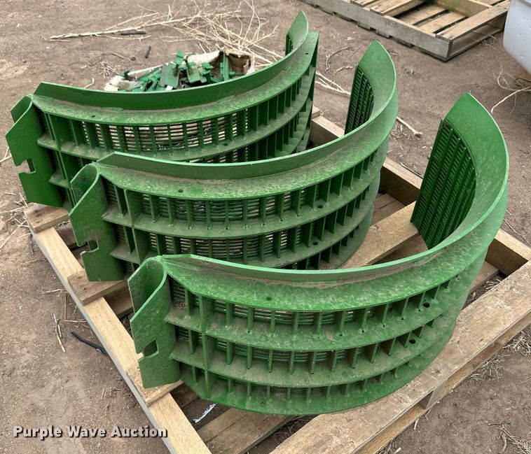 image for item OI9173 (3) John Deere concave front sections