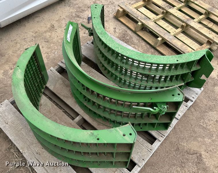 image for item OI9174 John Deere large grain concaves