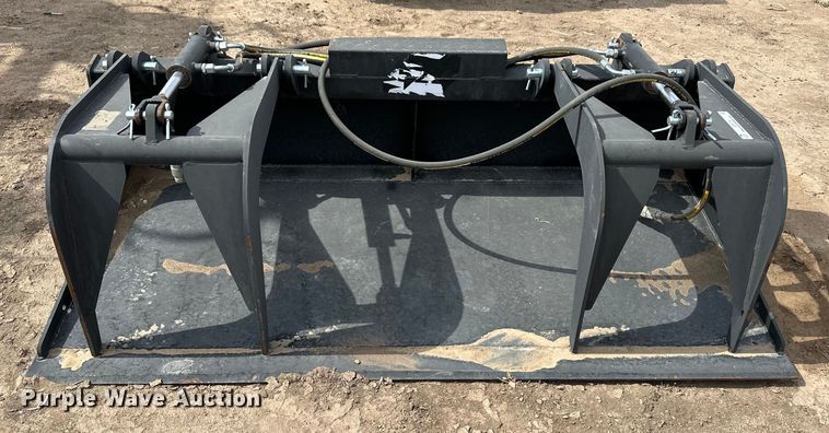 image for item OI9176 JCT skid steer grapple bucket