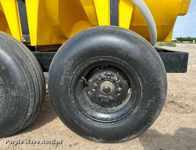 image for item OI9186 Shop built nurse tank trailer