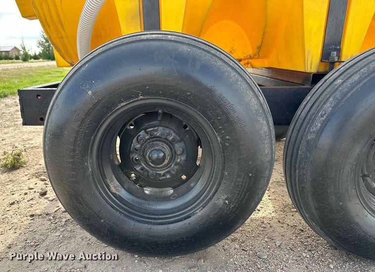 image for item OI9186 Shop built nurse tank trailer