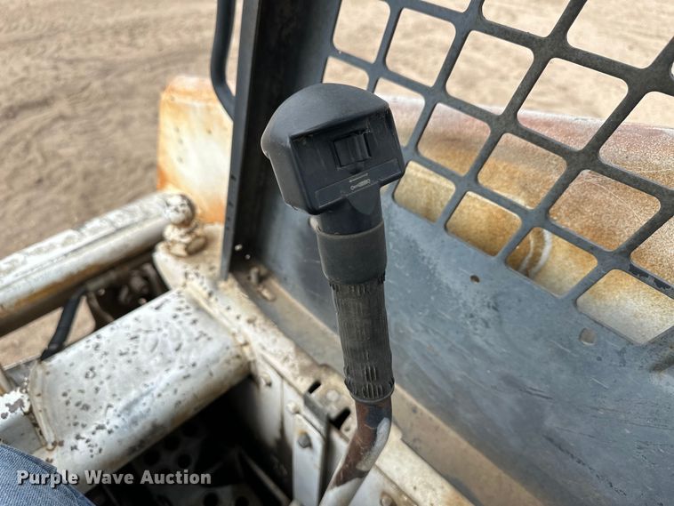 image for item OI9187 1997 Bobcat 863 skid steer loader