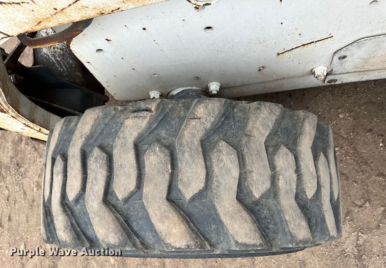 image for item OI9187 1997 Bobcat 863 skid steer loader