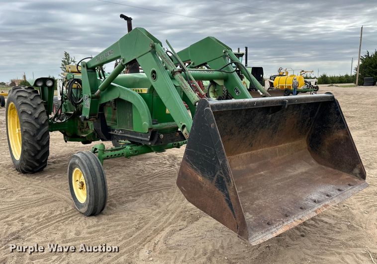 image for item OI9188 1963 John Deere 4010 tractor