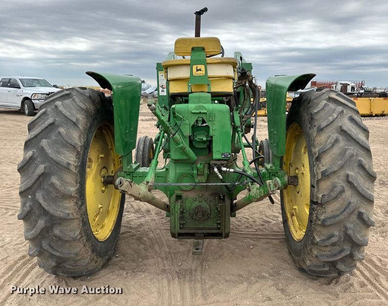 image for item OI9188 1963 John Deere 4010 tractor