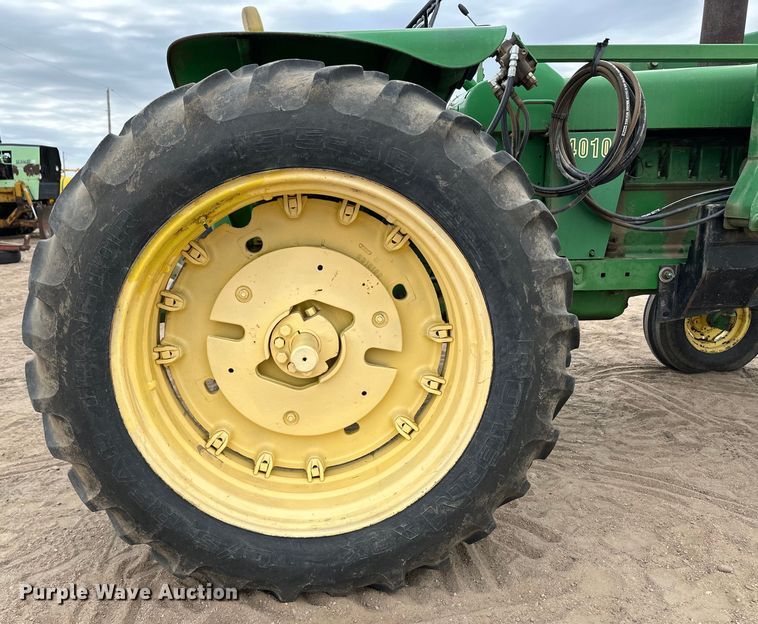 image for item OI9188 1963 John Deere 4010 tractor