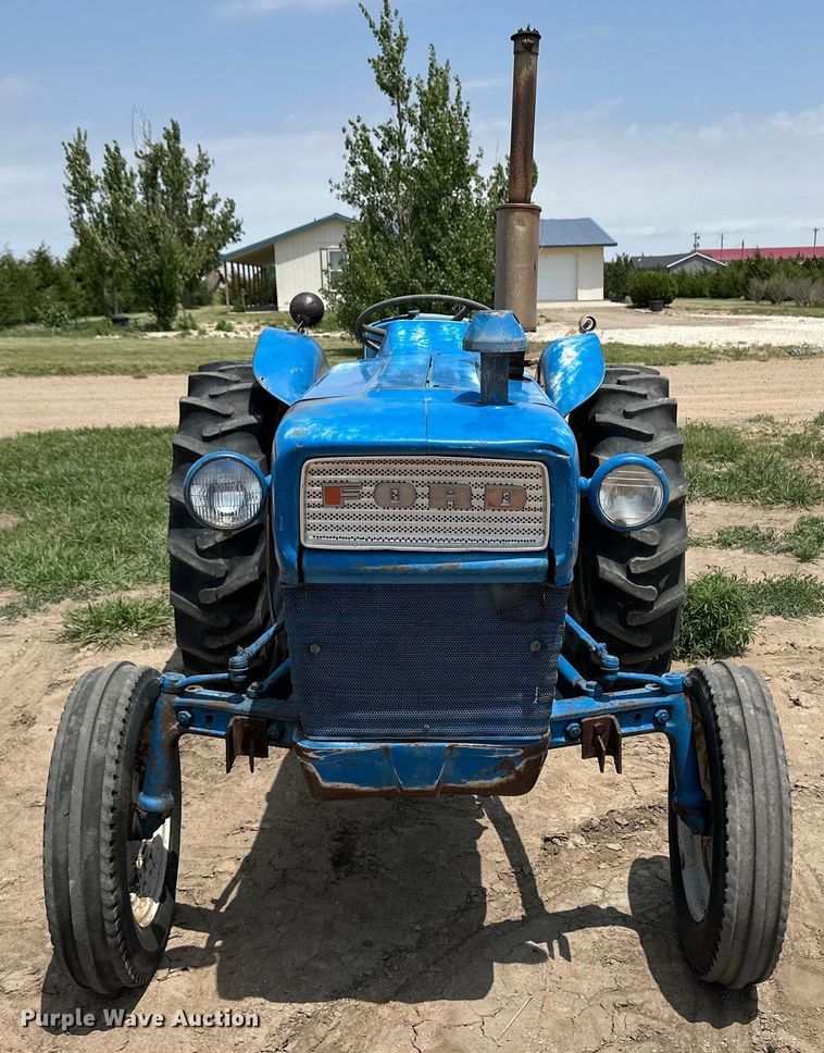 image for item OI9194 1964 Ford 2000 tractor
