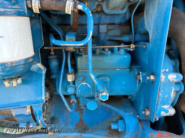 image for item OI9194 1964 Ford 2000 tractor