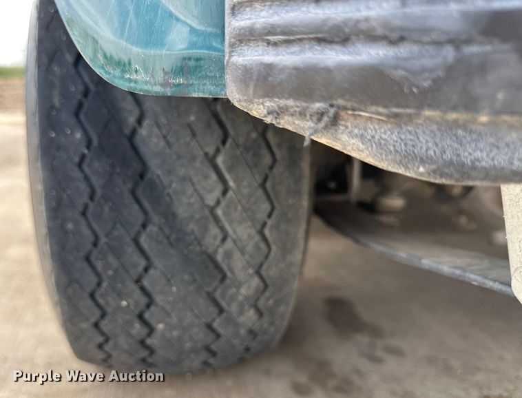 image for item OI9196 2002 Club Car DS Golf golf cart