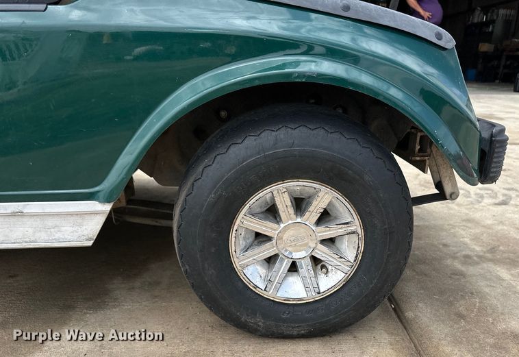 image for item OI9196 2002 Club Car DS Golf golf cart