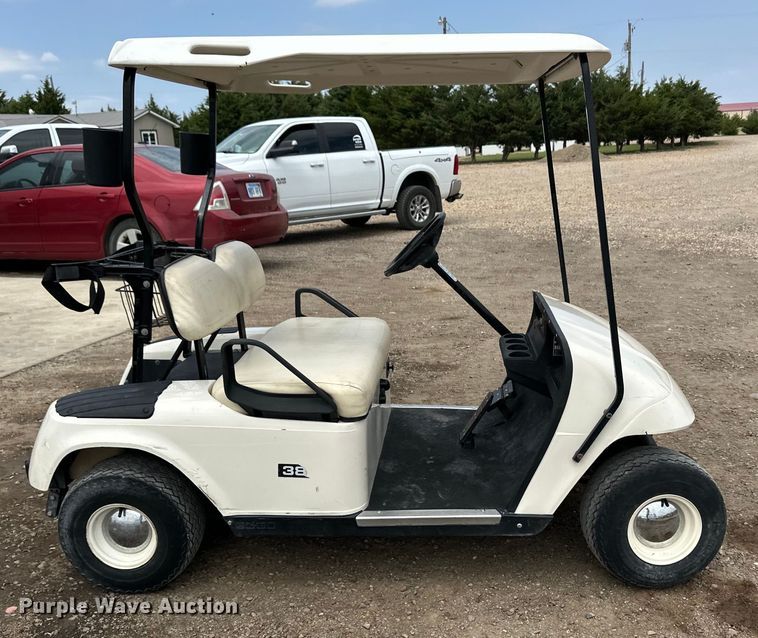 image for item OI9197 EZ-GO golf cart