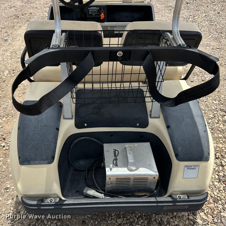 image for item OI9198 1997 Club Car DS golf cart