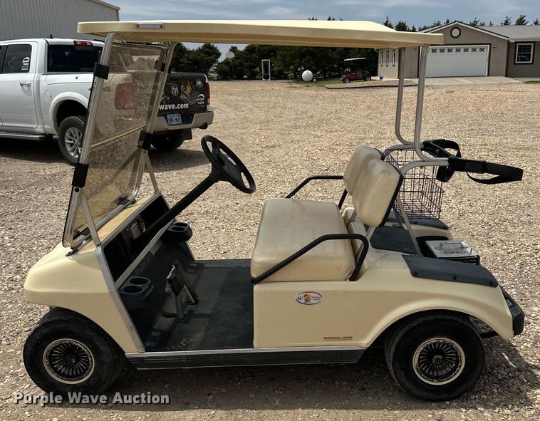 image for item OI9198 1997 Club Car DS golf cart