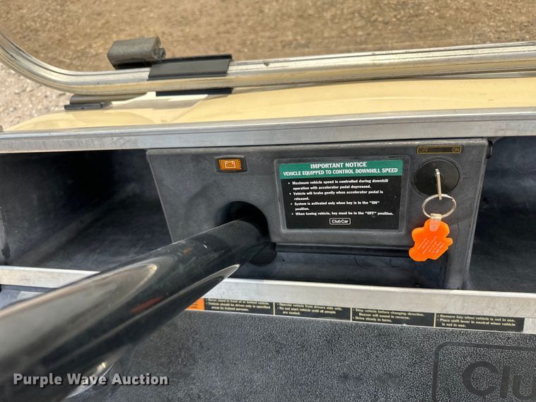image for item OI9198 1997 Club Car DS golf cart