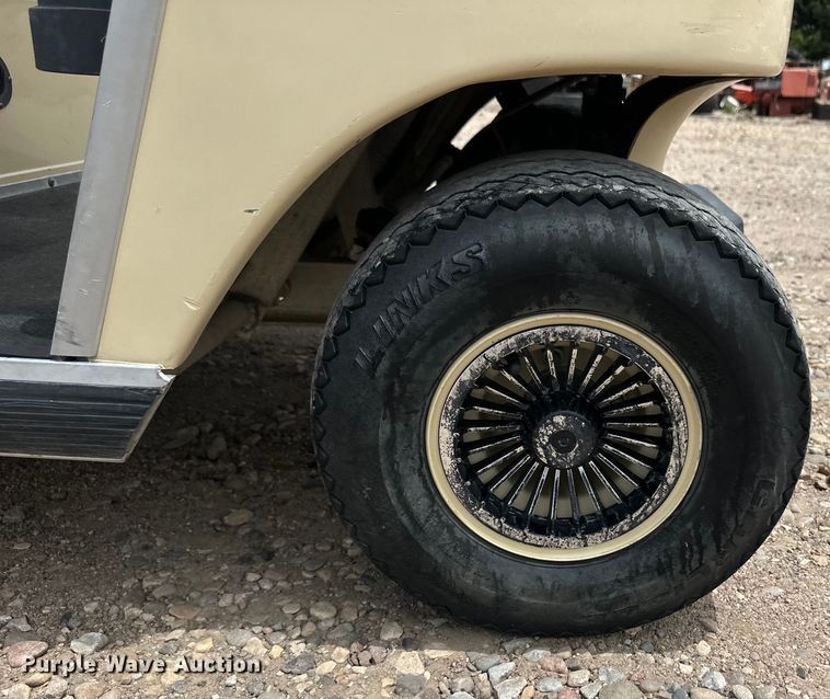 image for item OI9198 1997 Club Car DS golf cart