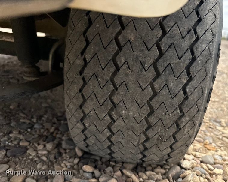 image for item OI9198 1997 Club Car DS golf cart