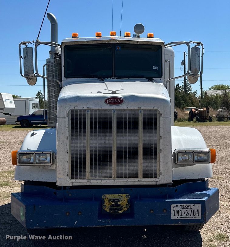 image for item DK6586 2007 Peterbilt 378 semi truck