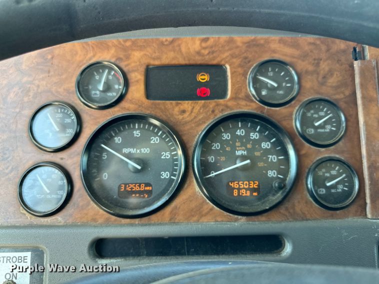 image for item DK6586 2007 Peterbilt 378 semi truck