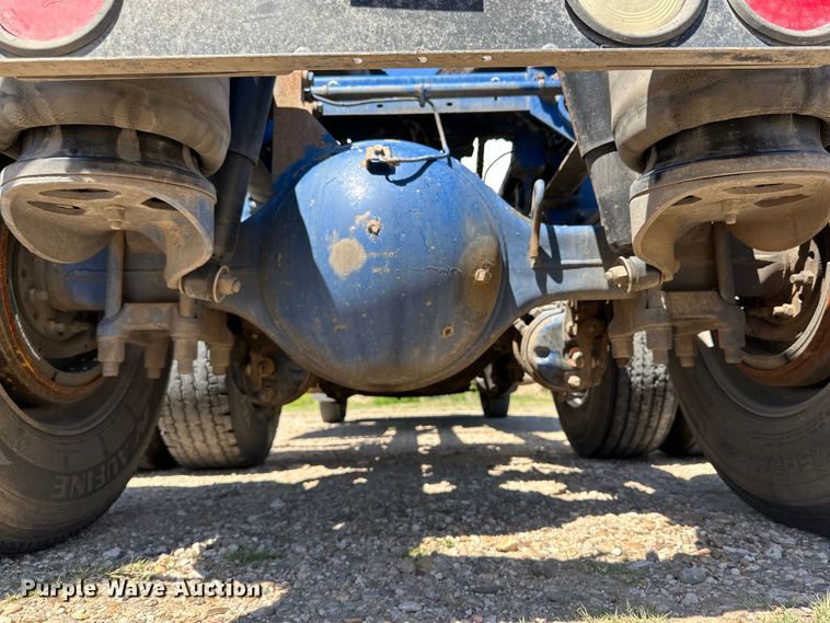 image for item DK6586 2007 Peterbilt 378 semi truck