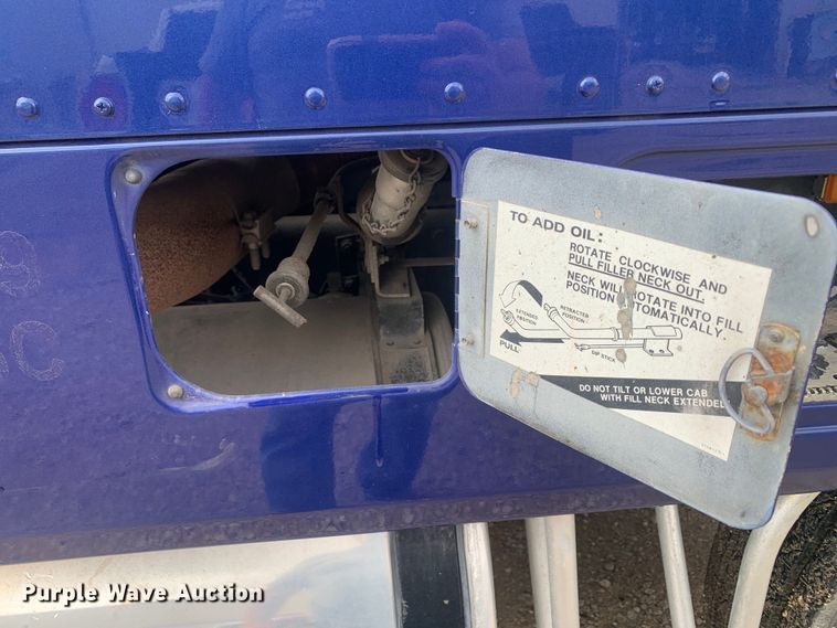 image for item DM7855 1993 International 9600 semi truck