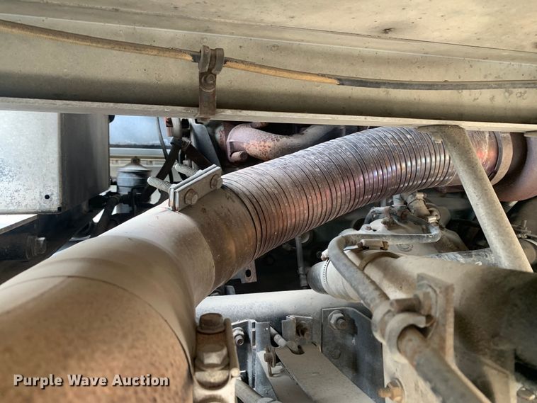 image for item DM7855 1993 International 9600 semi truck