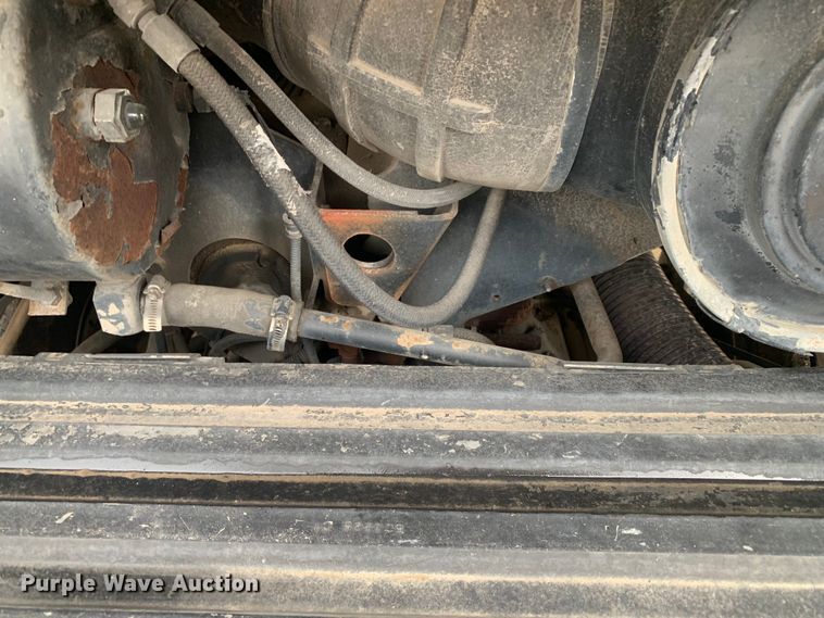 image for item DM7855 1993 International 9600 semi truck