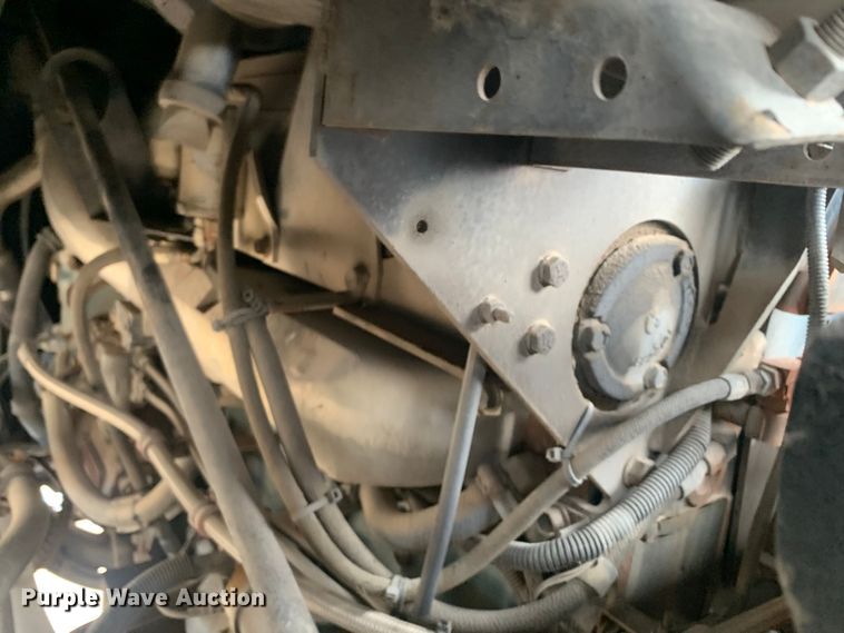 image for item DM7855 1993 International 9600 semi truck