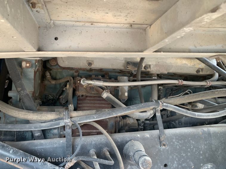 image for item DM7855 1993 International 9600 semi truck