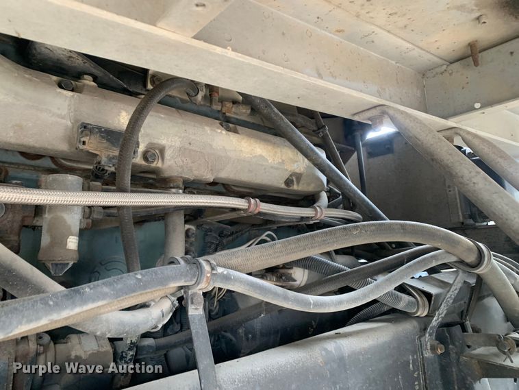 image for item DM7855 1993 International 9600 semi truck