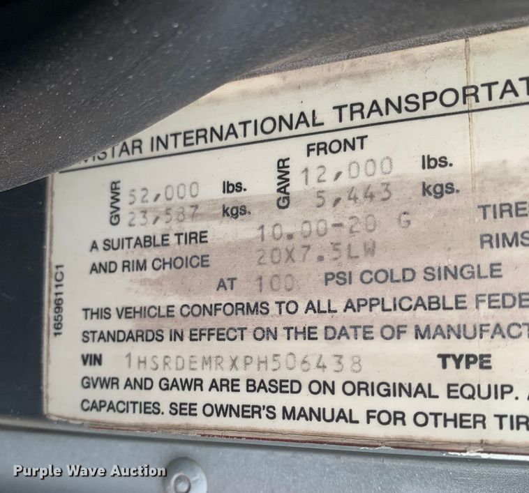 image for item DM7855 1993 International 9600 semi truck