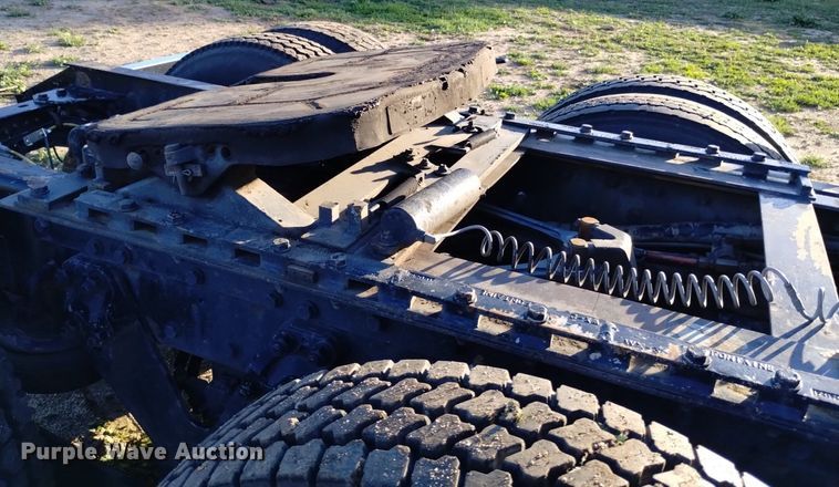 image for item DQ6109 2001 Kenworth  W900 semi truck